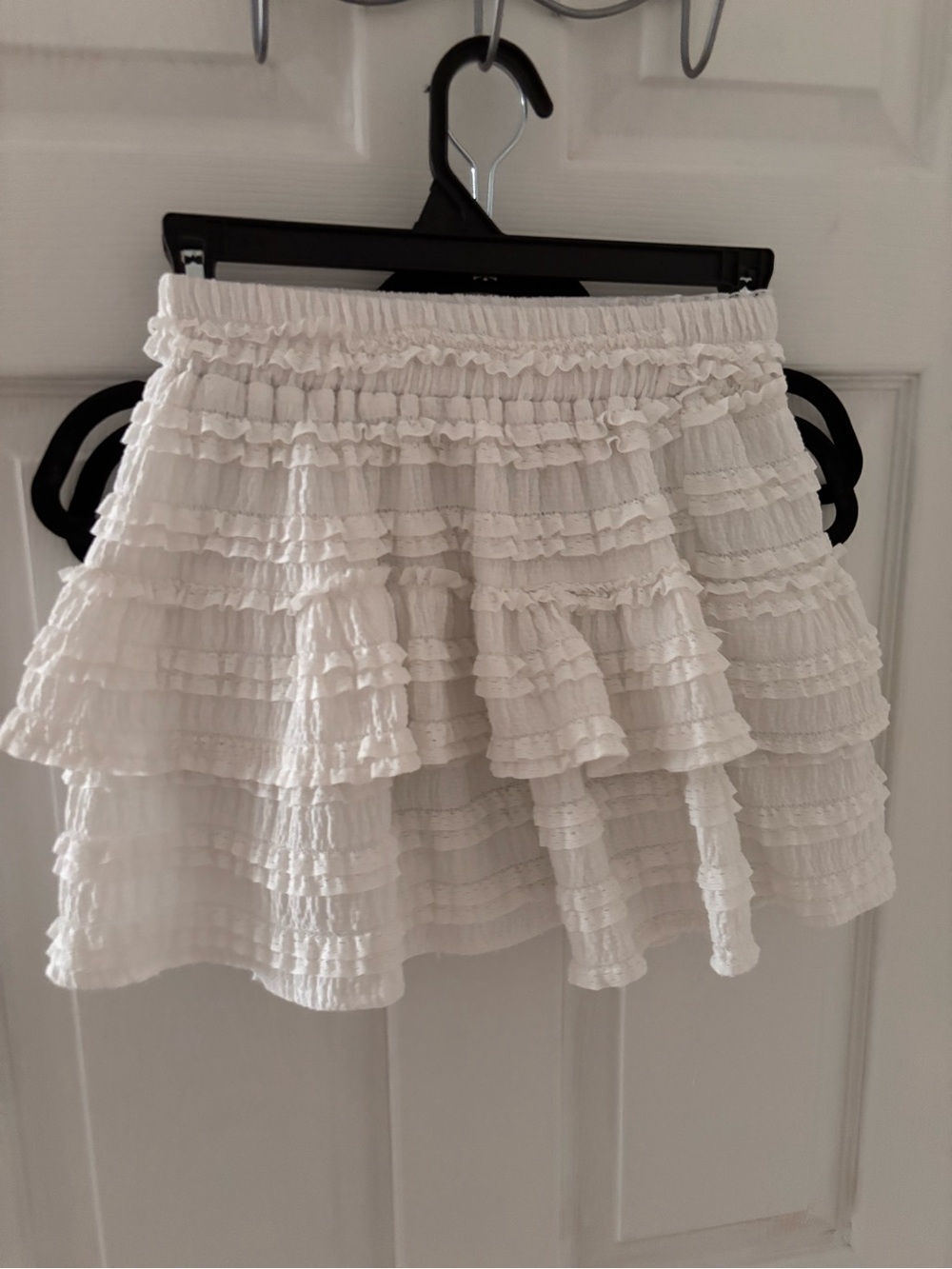 Women’s White Tiered Ruffle Mini Skirt